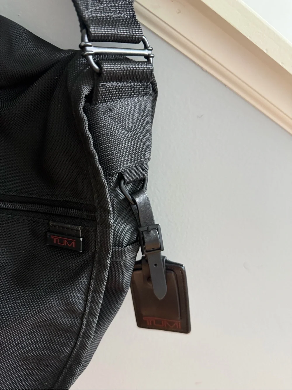 Tumi classic messenger